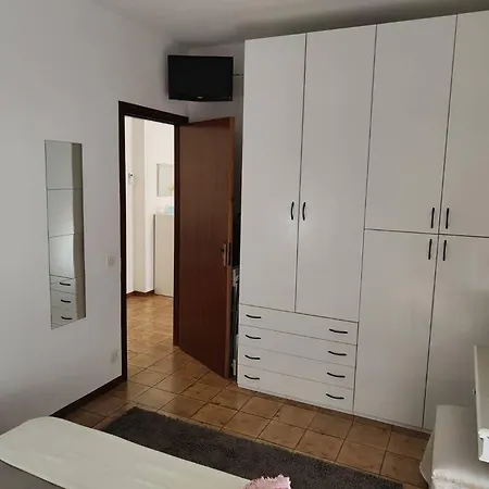 Апартаменти Da Nella *